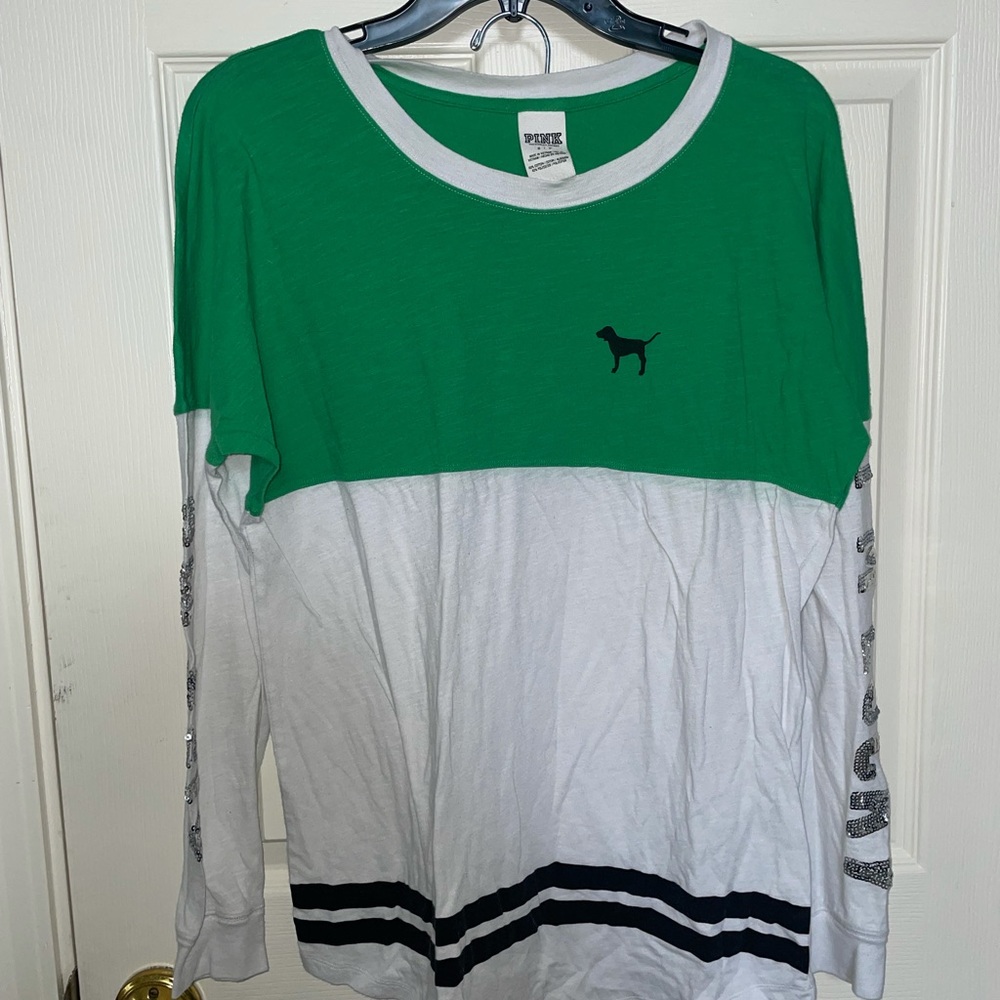 vs PINK St. Patrick’s Day Long sleeve shirt